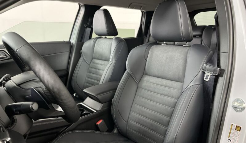
 Mitsubishi Outlander PHEV full									
