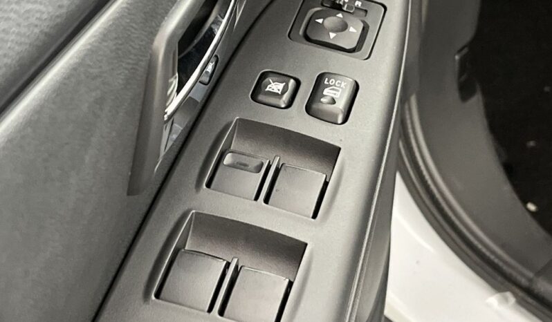 
 Mitsubishi Outlander Sport full									