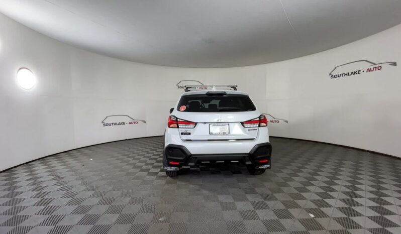 
 Mitsubishi Outlander Sport full									