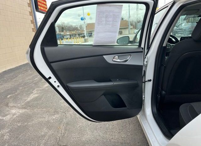 
 Kia Forte full									