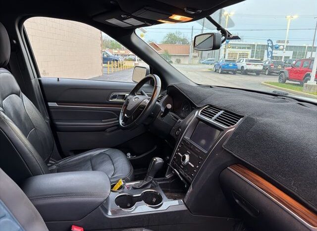 
 Ford Explorer full									