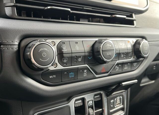 
 Jeep Wrangler full									