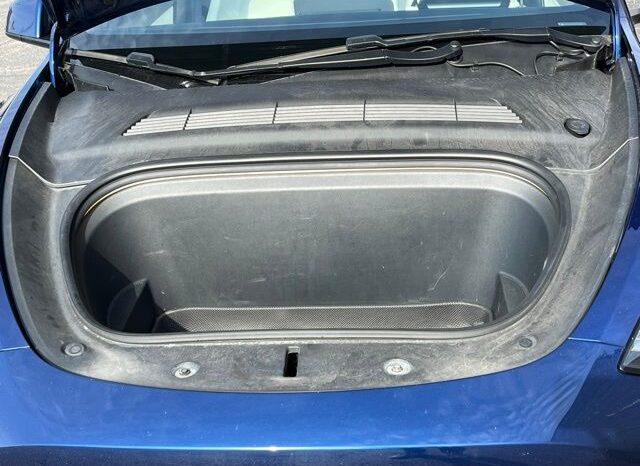 
 Tesla Model Y full									