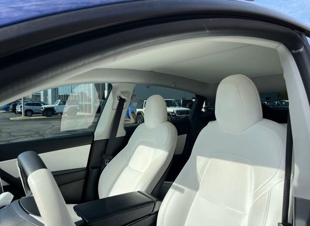 
 Tesla Model Y full									
