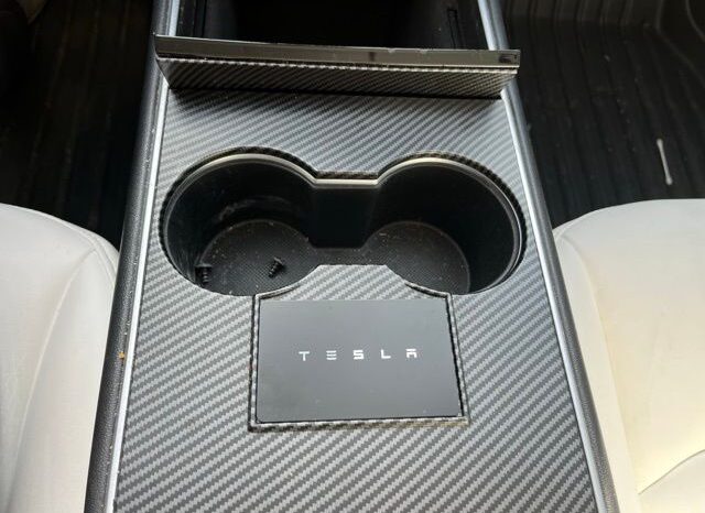 
 Tesla Model Y full									