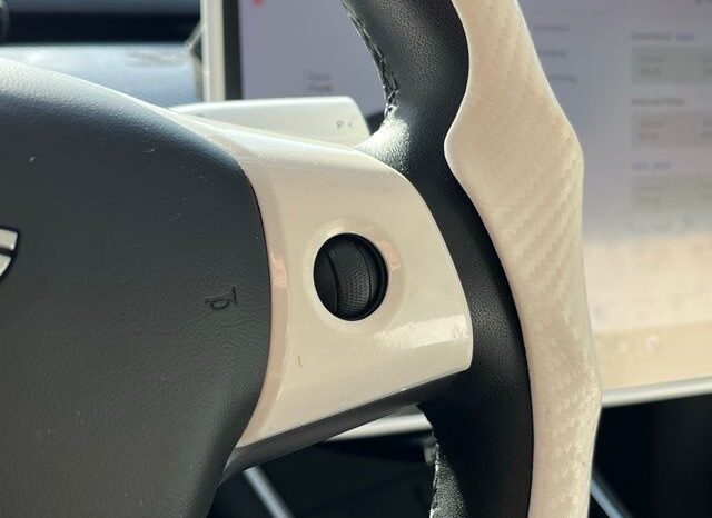 
 Tesla Model Y full									