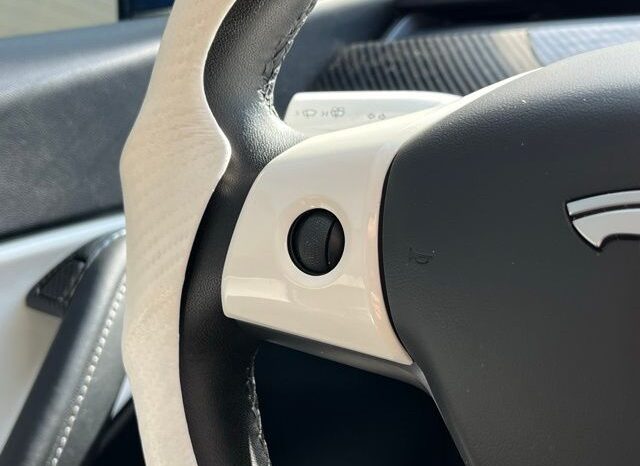 
 Tesla Model Y full									