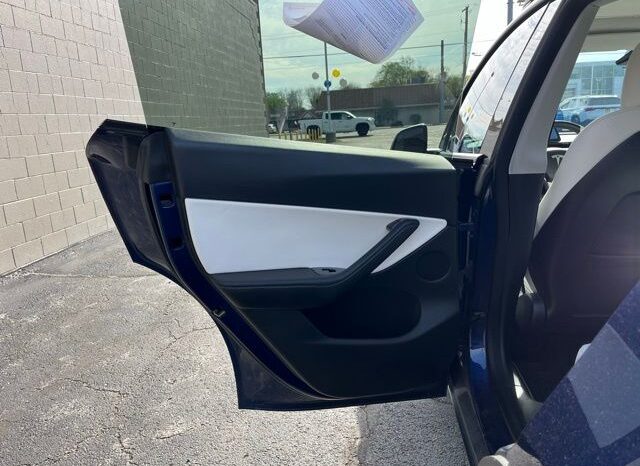 
 Tesla Model Y full									