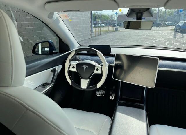 
 Tesla Model Y full									