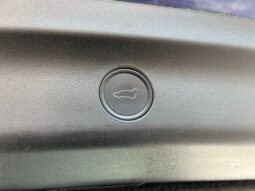 
 Tesla Model Y full									