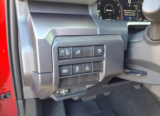 
 Toyota Tacoma Hybrid full									