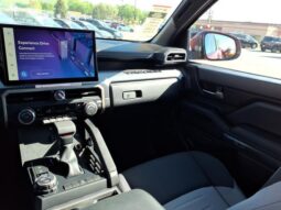 
 Toyota Tacoma Hybrid full									