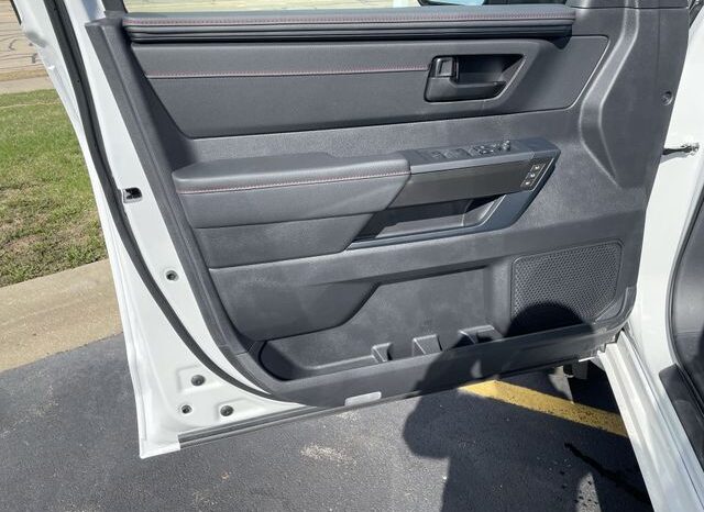 
 Toyota Tundra Hybrid full									