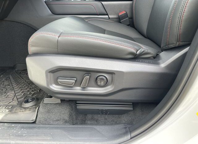 
 Toyota Tundra Hybrid full									