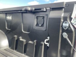 
 Toyota Tundra Hybrid full									