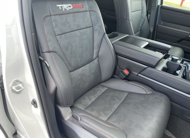 
 Toyota Tundra Hybrid full									