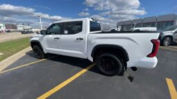 
 Toyota Tundra Hybrid full									