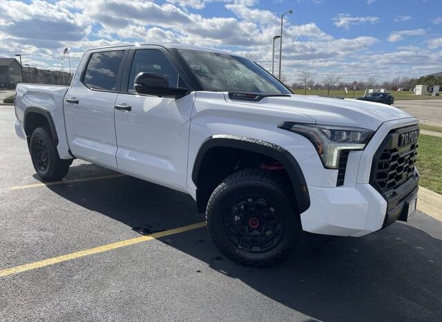 
 Toyota Tundra Hybrid full									