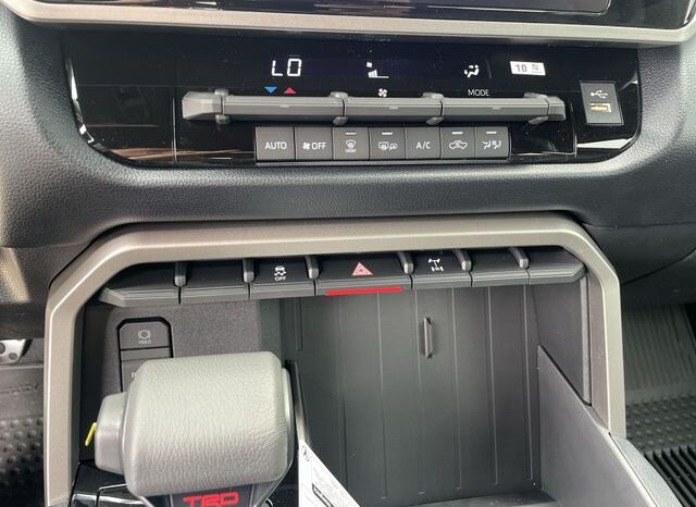 
 Toyota Tundra full									
