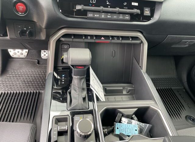 
 Toyota Tundra full									