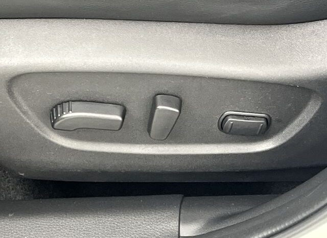 
 Nissan Rogue Sport full									