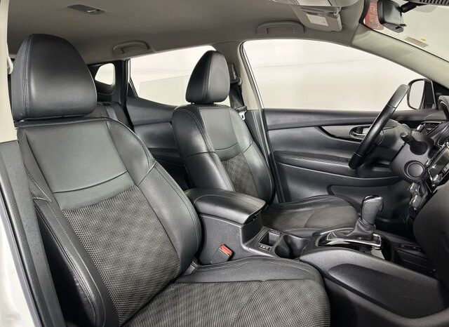 
 Nissan Rogue Sport full									