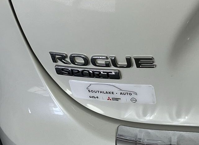 
 Nissan Rogue Sport full									