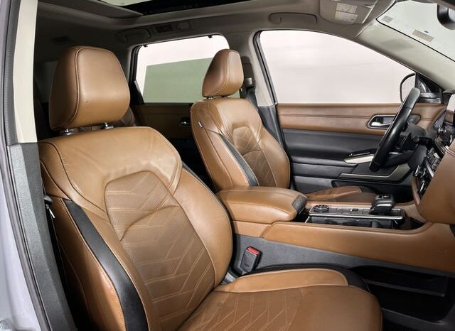 
 Nissan Pathfinder full									