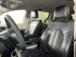 
 Chrysler Pacifica Hybrid full									