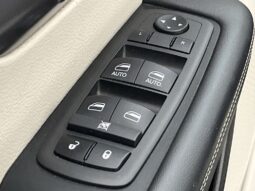 
 Chrysler Pacifica Hybrid full									