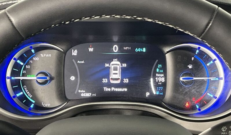 
 Chrysler Pacifica Hybrid full									