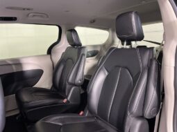 
 Chrysler Pacifica Hybrid full									