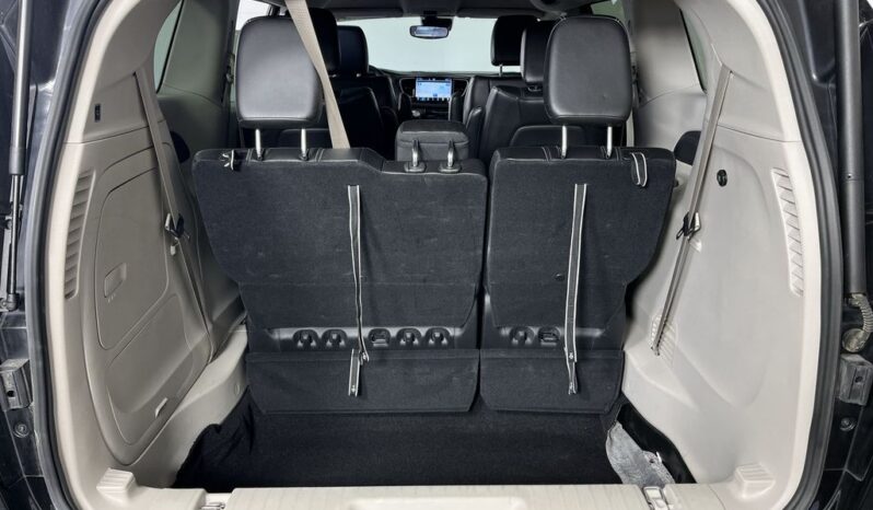 
 Chrysler Pacifica Hybrid full									