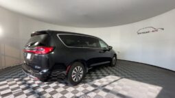 
 Chrysler Pacifica Hybrid full									