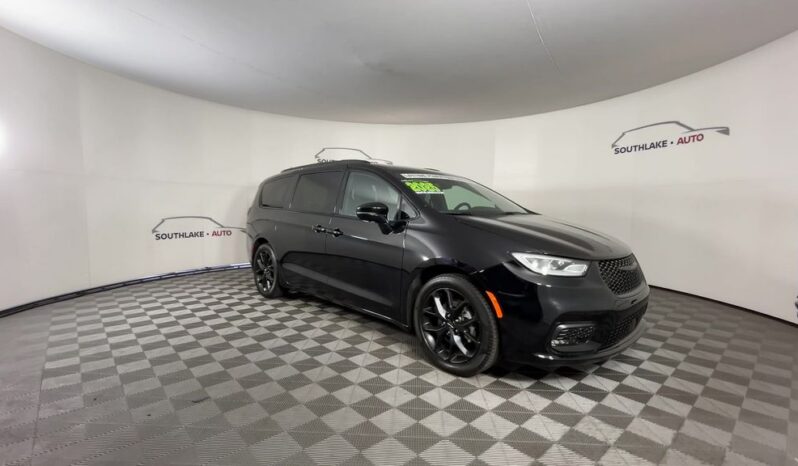 
 Chrysler Pacifica full									