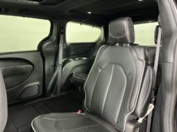 Chrysler Pacifica full