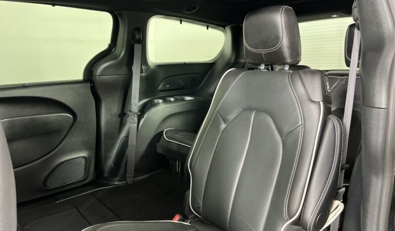 
 Chrysler Pacifica full									