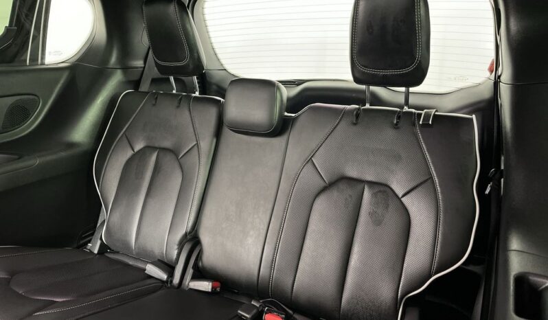 
 Chrysler Pacifica full									