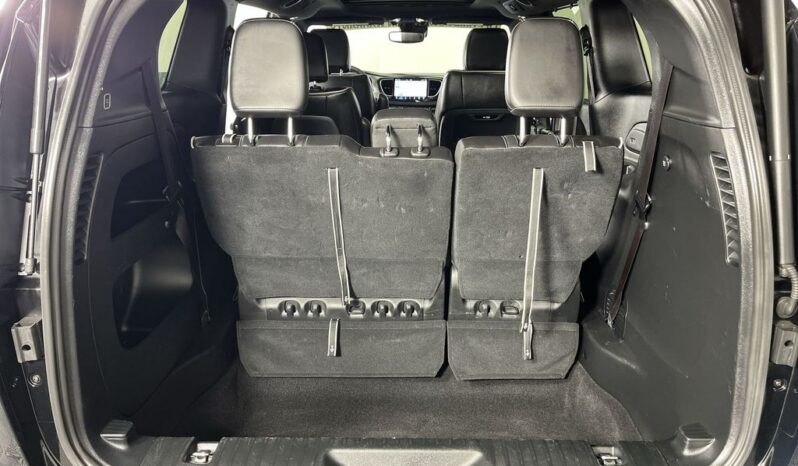 
 Chrysler Pacifica full									