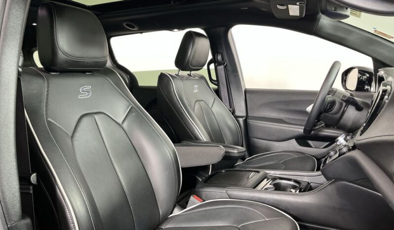 
 Chrysler Pacifica full									