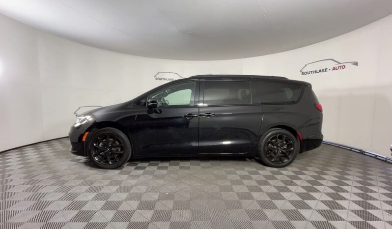 
 Chrysler Pacifica full									