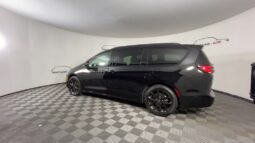 Chrysler Pacifica full