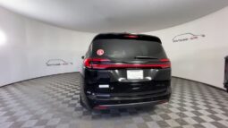 Chrysler Pacifica full