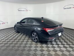 
 Hyundai Elantra full									