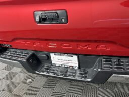 
 Toyota Tacoma full									