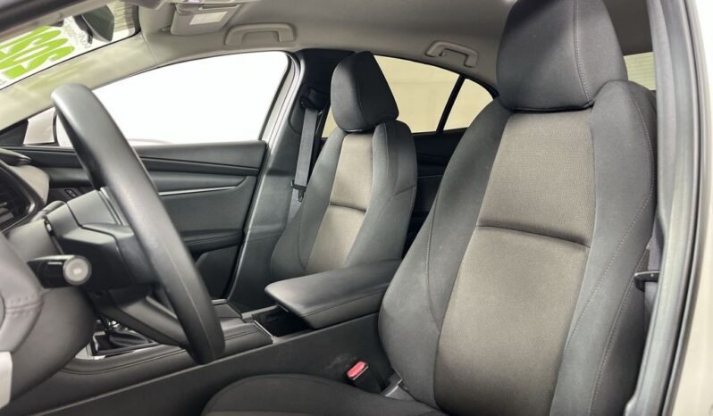 
 Mazda Mazda3 full									
