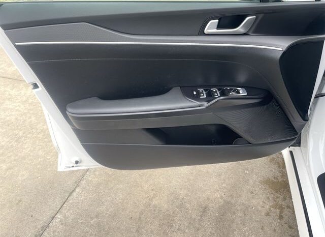 
 Kia K5 full									