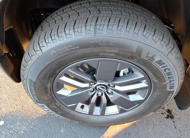 
 Nissan Frontier full									