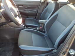 Nissan Versa full