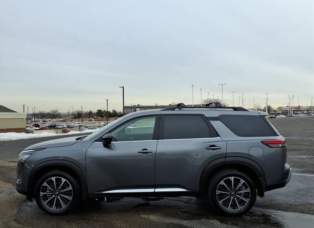 
 Nissan Pathfinder full									